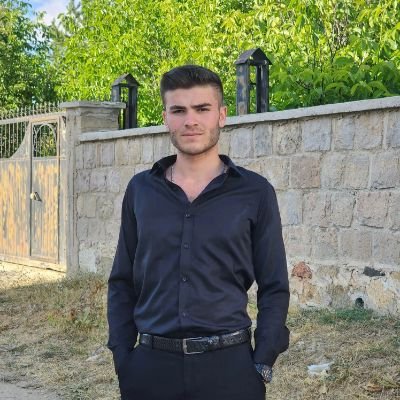 YunusL6457's profile picture. 