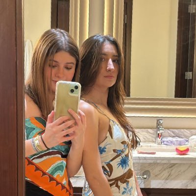 _clarissavaldez's profile picture. 