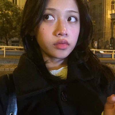 ⋆ ୨୧do i look like your girlfriend୨୧⋆