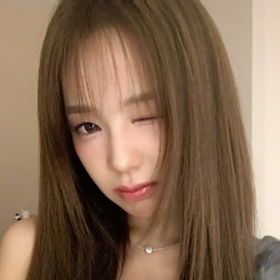 qxzuip's profile picture. 