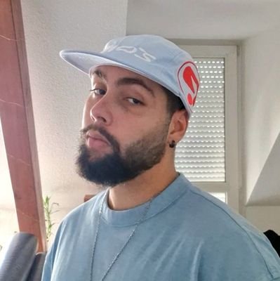 ZbeubPranker's profile picture. Je n'aime que ma Maman et Sonic le hérisson