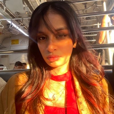piggiewiggiee's profile picture. retired twitter user