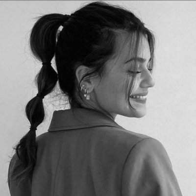 lookingart's profile picture. حين تثق بـ الله يزهر قلبگ أملاً .