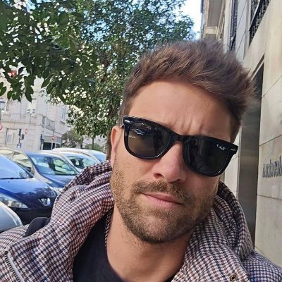 Rv19228454's profile picture. Numbers tell my story (finance nerd).