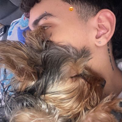 Young_tiiago's profile picture. 