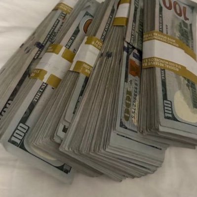 Sugar_dad_d's profile picture. I’m here to make your easier with full of love and happiness by supporting u financially ❤️  appreciating your existence is what I do for a living Dommes🙈🏧💵