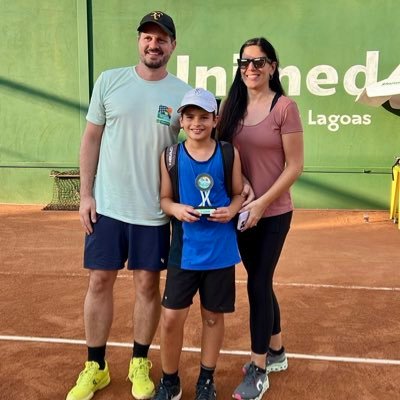 moreiracoxa's profile picture. Tenista diletante. Juiz profissional. Coxa-branca praticante. Doutorando juvenil.