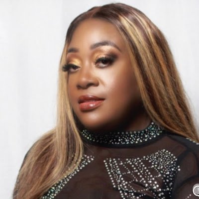 roseelizier817's profile picture. 