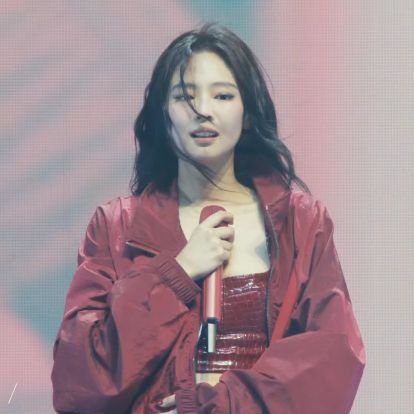 blackpink_moot's profile picture. bio: degradable