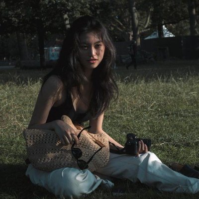 ArrowOfEclipse's profile picture. 𝗩𝗔𝗟𝗘𝗥𝗬 𝗖𝗟𝗔𝗥𝗞: Sorted in Hufflepuff, 54th Alumna, 221212 6019.