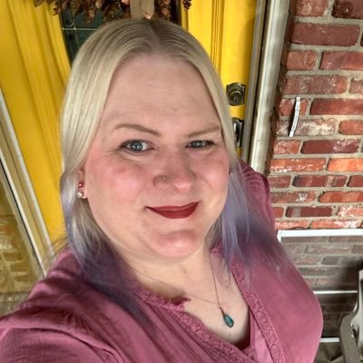 emilygdawn's profile picture. Sasshole | 🌹🌷🌼🌸 | Patriot 🇺🇸 | Submarine Vet (SS/DS) | Catholic | $12 tariff for calling me a woman.