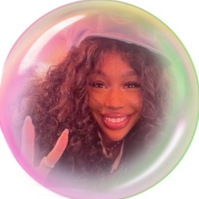 szussies's profile picture. 🌺•not impersonating anyone • i just say whatever about music and marvel tbh🌺
