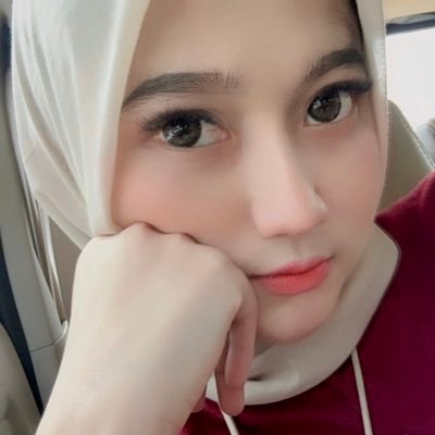 ulvianaap's profile picture. I'm a mirror