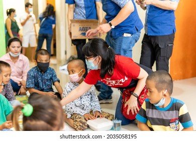 Hopechildrenhom's profile picture. Home of ORHANAGE

Home for orphans, disabled kids,we support vulnerable families with basic needs, please support us with anything thing you have 🙏