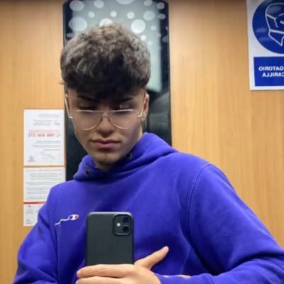 ismaelpzzv2's profile picture. 