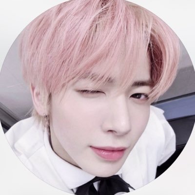 10vemoa's profile picture. 