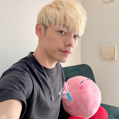 TKohmei's profile picture. YouTuber/私生活とかファッションとか載せてます