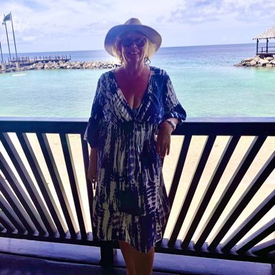 Hellymart's profile picture. 