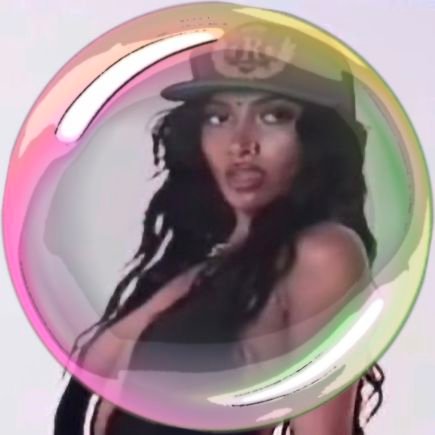 •Beyhive and Eyekon (OT6)
•she/her
•My top ships Clexa, Swanqueen,
 Supercorp, agathario, and Jemily
•Editor on tiktok