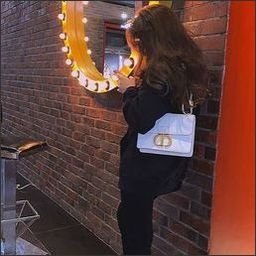 wearytatia68563's profile picture.