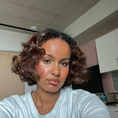 rawann2123's profile picture. 