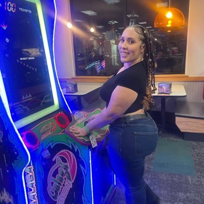 Joyce7vn's profile picture. Add me up on WhatsApp if you're down for fun 👇👇

https://t.co/M0BAXaGc1m or add me on telegram.  https://t.co/pjjZY1iCZm