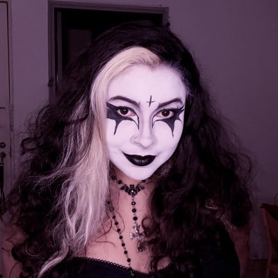 descolore's profile picture. em busca do que é belo e vulgar