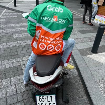 nhutnguyen71's profile picture. 