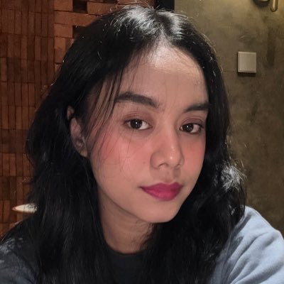krranaa's profile picture. Hidup terlalu kocak karena dibuat sendiri