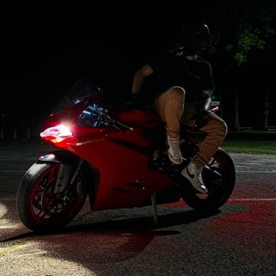 AdvertR3x's profile picture. | R6 Player | Soft Support / Flex 
https://t.co/kvvlHsq1XC