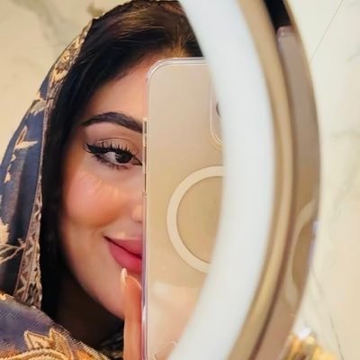 AmanyElb's profile picture. My mom is an everlastingly of priority | Ambition & passion unceasing ﴿سَيَجعَلُ اللَّهُ بَعدَ عُسرٍ يُسرًا﴾