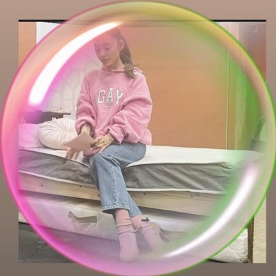 __bayonce's profile picture. bayley hope | 27 | she/they ♋️🌈 | multistan | always tweeting about pop culture, politics & sports ♡ | free palestine 🇵🇸 | #ravensflock💜 #gocards❤️‍🔥