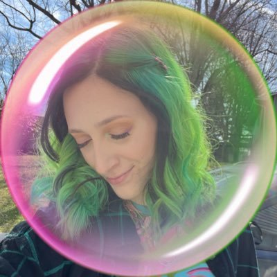 KarlySIO's profile picture. ᴍʏ sᴜɴ sᴛɪʟʟ sᴇᴛs ᴡɪᴛʜᴏᴜᴛ ʏᴏᴜ ☼ she/her ☽ 25