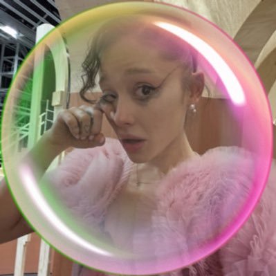 safetynet69's profile picture. thank u, next ᴛʀᴀᴄᴋ 𝟣𝟤