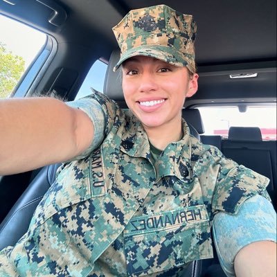 Tacticalgirl221's profile picture. Not someone to mess with!! Tittok handle; tacticalgirl2 🇺🇸🇲🇽