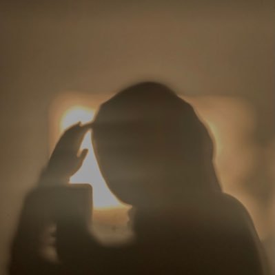 yesmeenarh's profile picture. 