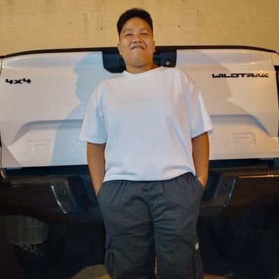 SuarezEzrah's profile picture. AnzShbt