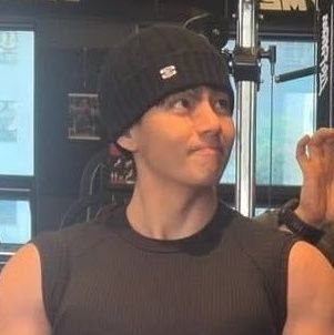 layovethv's profile picture. thv