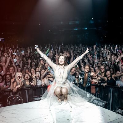 aleteresa_'s profile picture. 📍Welcome! We celebrate the world of celebrity here 🔥💕
I love artists, actors, and everything that makes the screen shine ✨
#celebrity