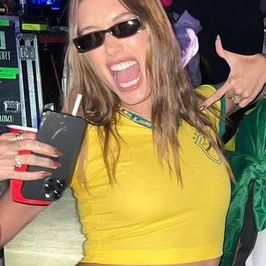 bossbieber's profile picture. yeah, that's right, you should shut up | @pfollowjbhelp ADM