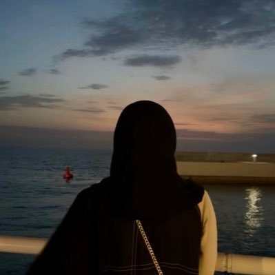 by_monaa's profile picture. ومن رصيف إلى آخر.