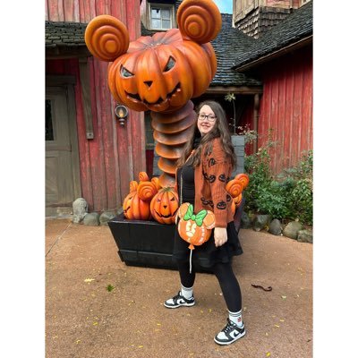 epxnxne's profile picture. 