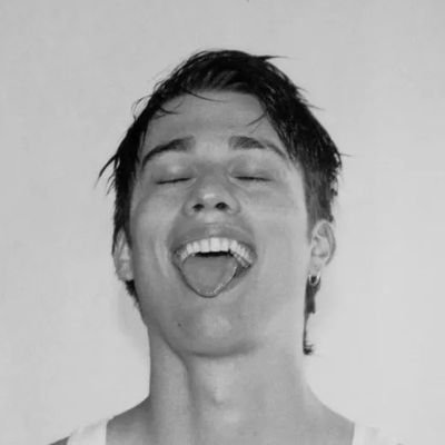 hatrennis2's profile picture. 
