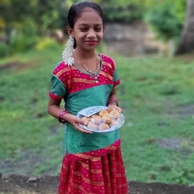 fathima_beauty's profile picture. Same date, same day, always remember your valueble days 🎇
Alhamthulillah
I have grown so tall between this period of time
- 9 years before❤️