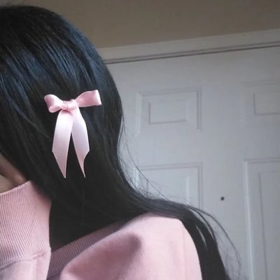 lizzz_190's profile picture. innocent