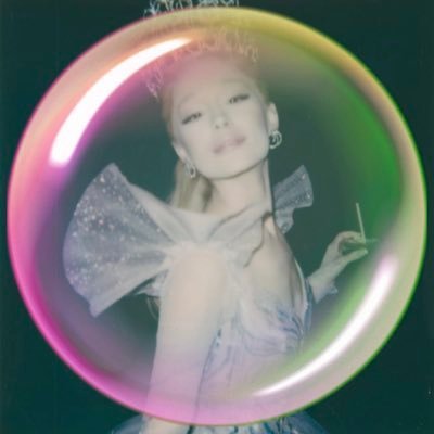 mica_silla's profile picture. 🌙                                                                                            

707