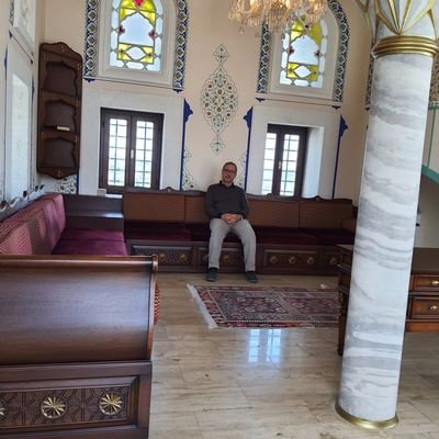 ibrahim122321's profile picture. Dini anlamanın  yolu İslamî  ilimlerdir.                                
Dini yaşamanın yolu fıkhî mezheplerdir.