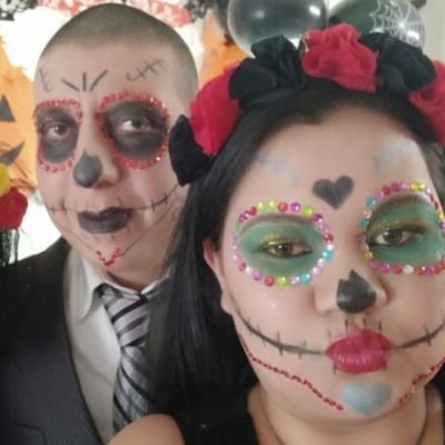 HotwifeMarcee's profile picture. Pareja de esposos  CUCKOLDING. Interesados en amistad con Singles-Corneadores-Bulls. Parejas con los mismos gustos. Perfiles sin fotos propias los bloqueamos.