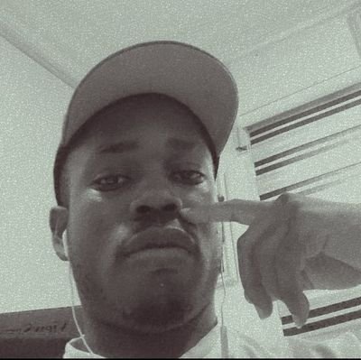 totr0t's profile picture. Creative Mind | Helping brands stand out with clean, modern visuals.