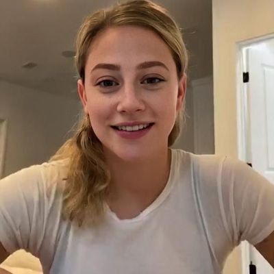 reinhart77326's profile picture. 